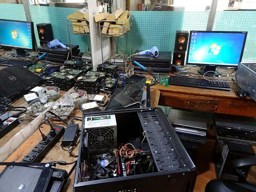sửa chữa máy tính tại Hoàng Quốc Việt 