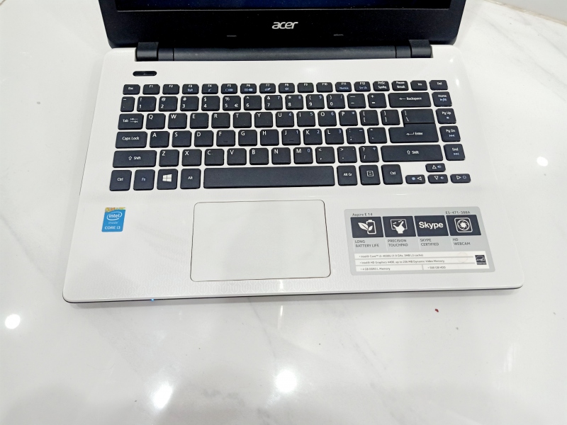 Laptop Acer Aspire E5-471
